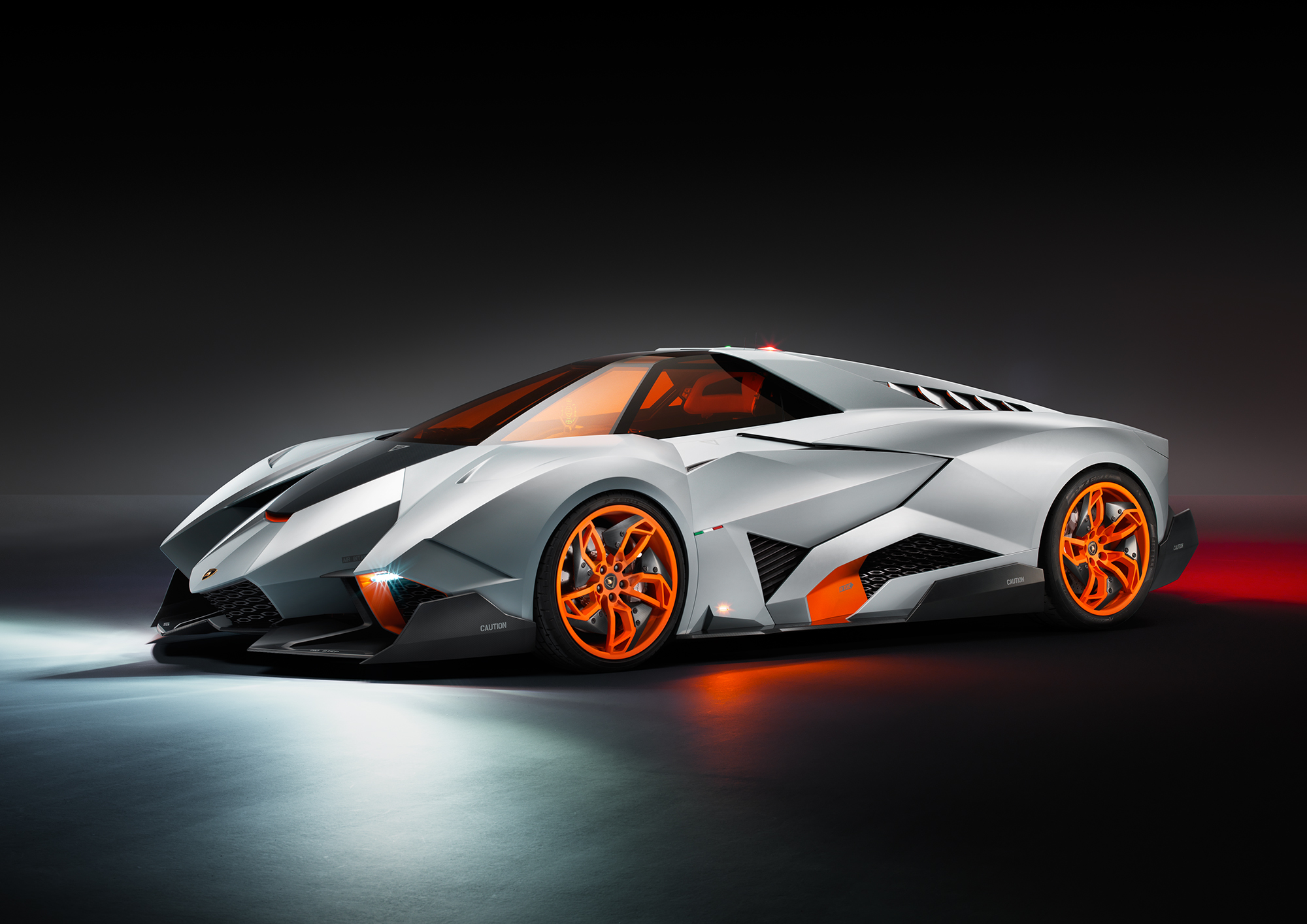 lamborghini_egoista_three_quarter_front_view.jpg