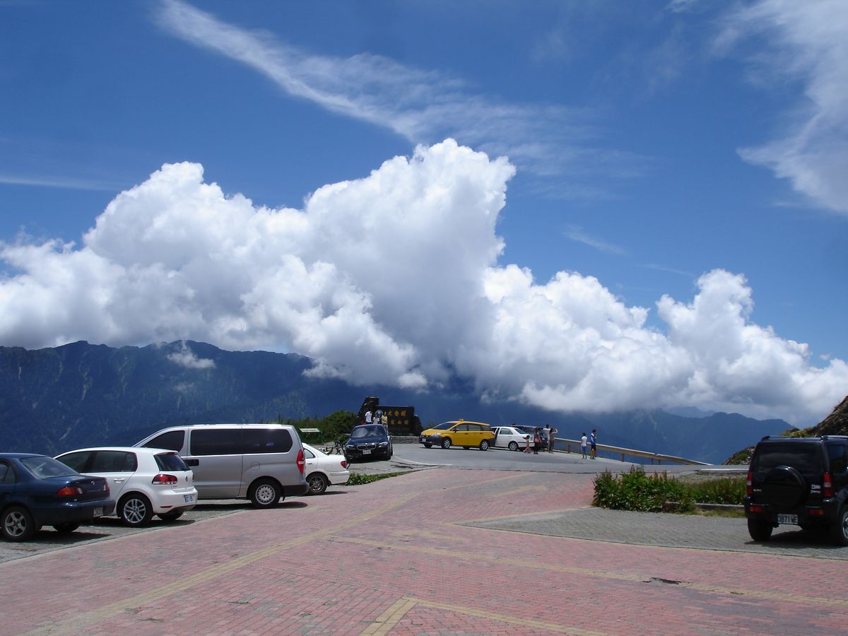 Beautiful skies in the mountains of Taiwan (cross Island Highway nr 8)