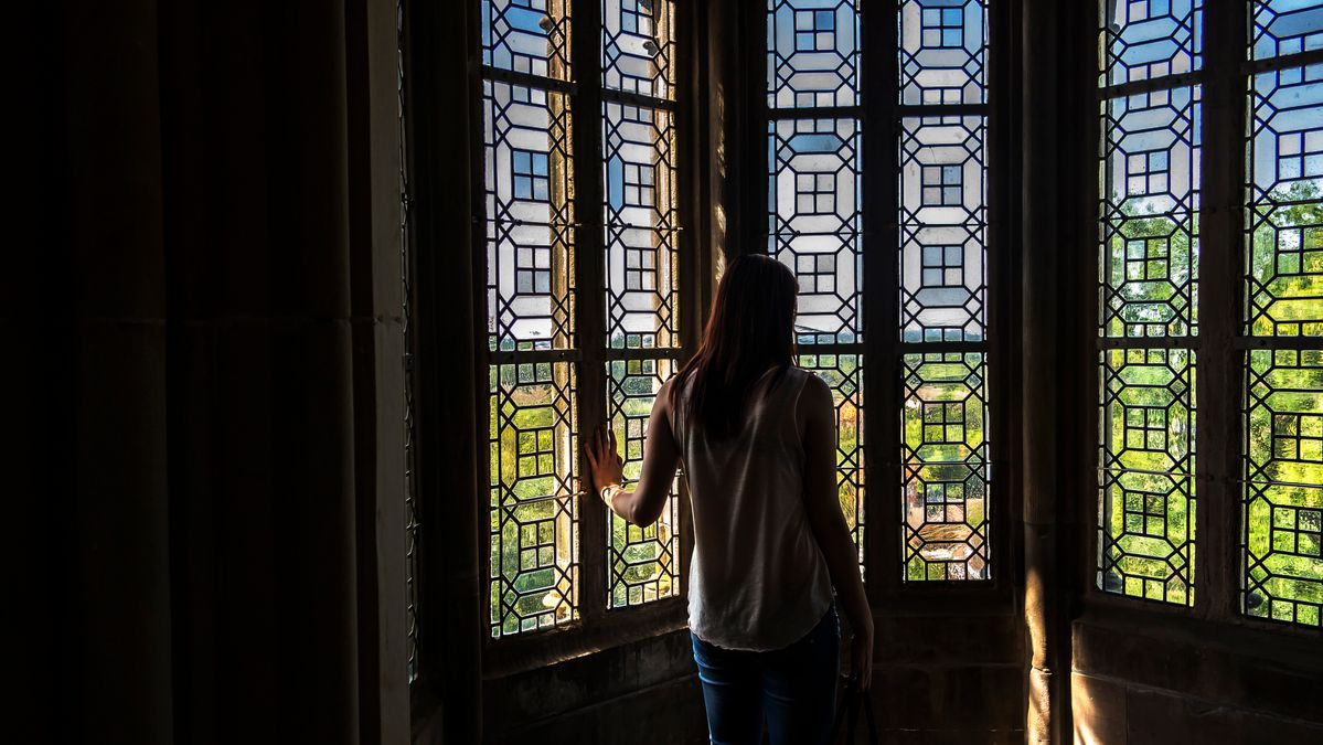 Op bezoek in een burcht in bad-bentheim. Mijn vriendin keek naar buiten en vond dit een ideaal moment voor een foto.